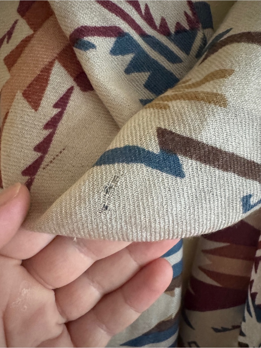 Pendleton Lightweight Scarf - Picture 2 of 5